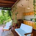 Vino Bed & Breakfast *